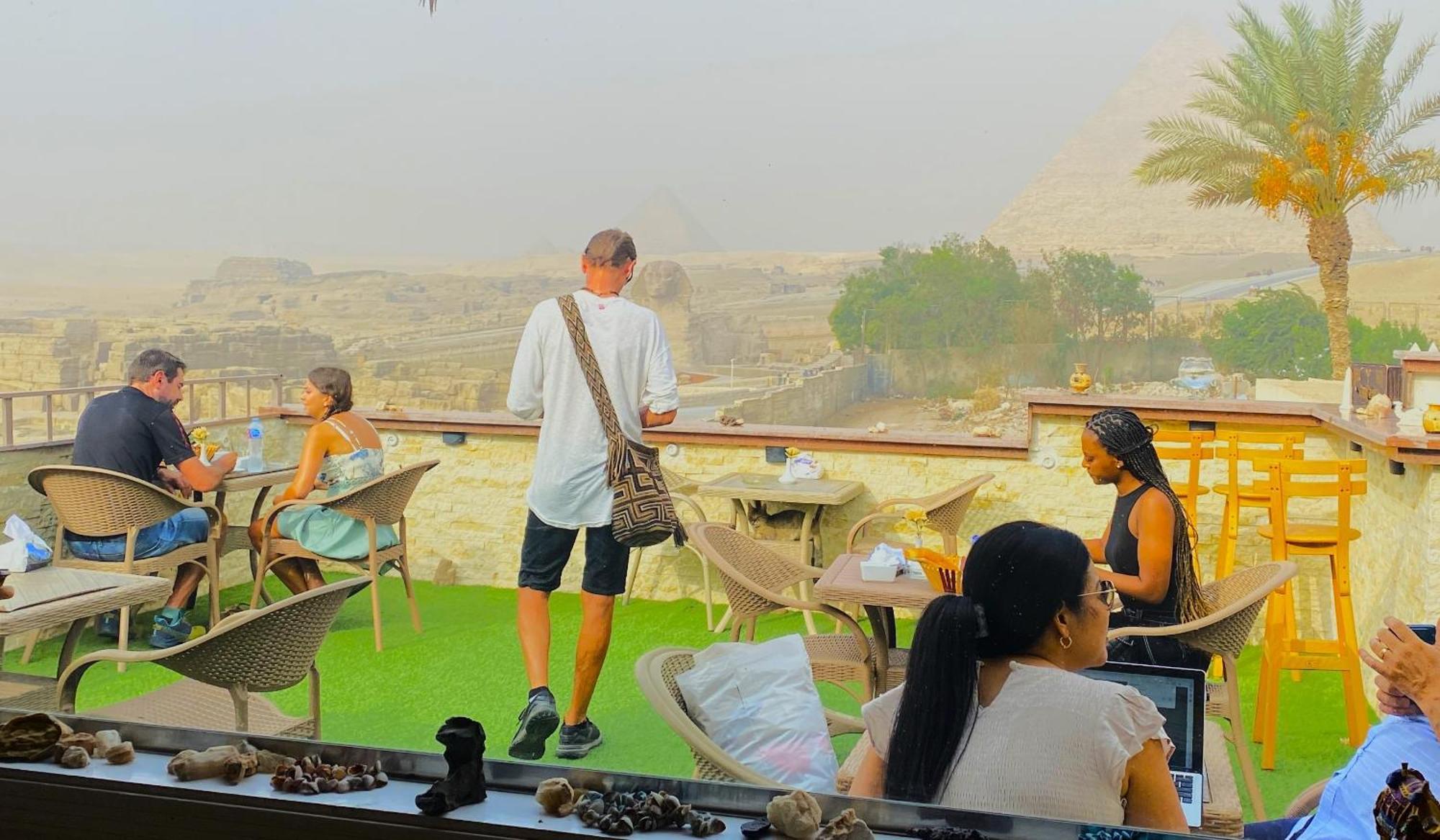 Seven Pyramids Inn Kafret el-Gabal Exteriör bild
