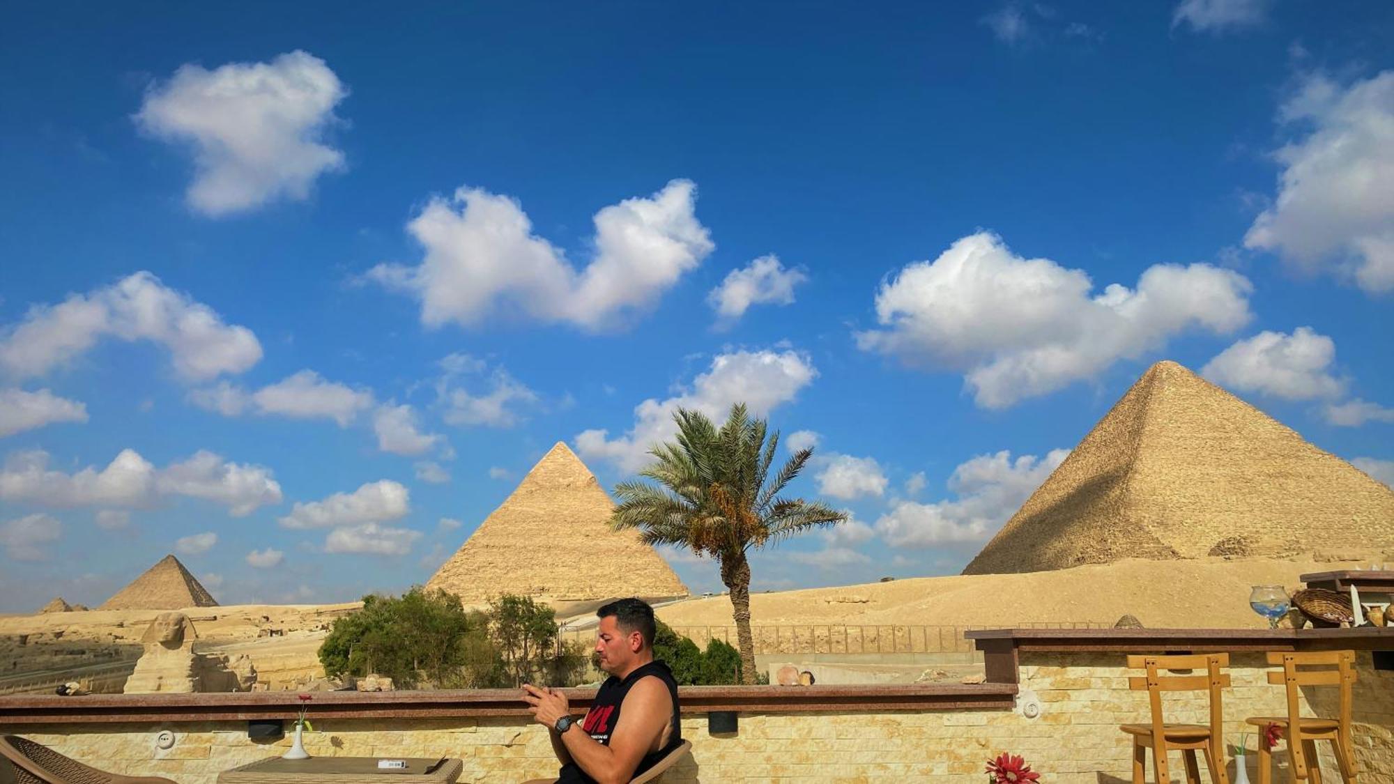 Seven Pyramids Inn Kafret el-Gabal Exteriör bild